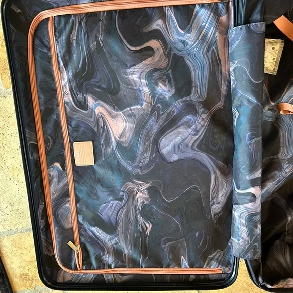 Tumi 19° extended trip expandable four-wheel packing suitcase NWT - Picture 9 of 15